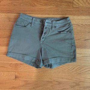 Army green high waisted shorts